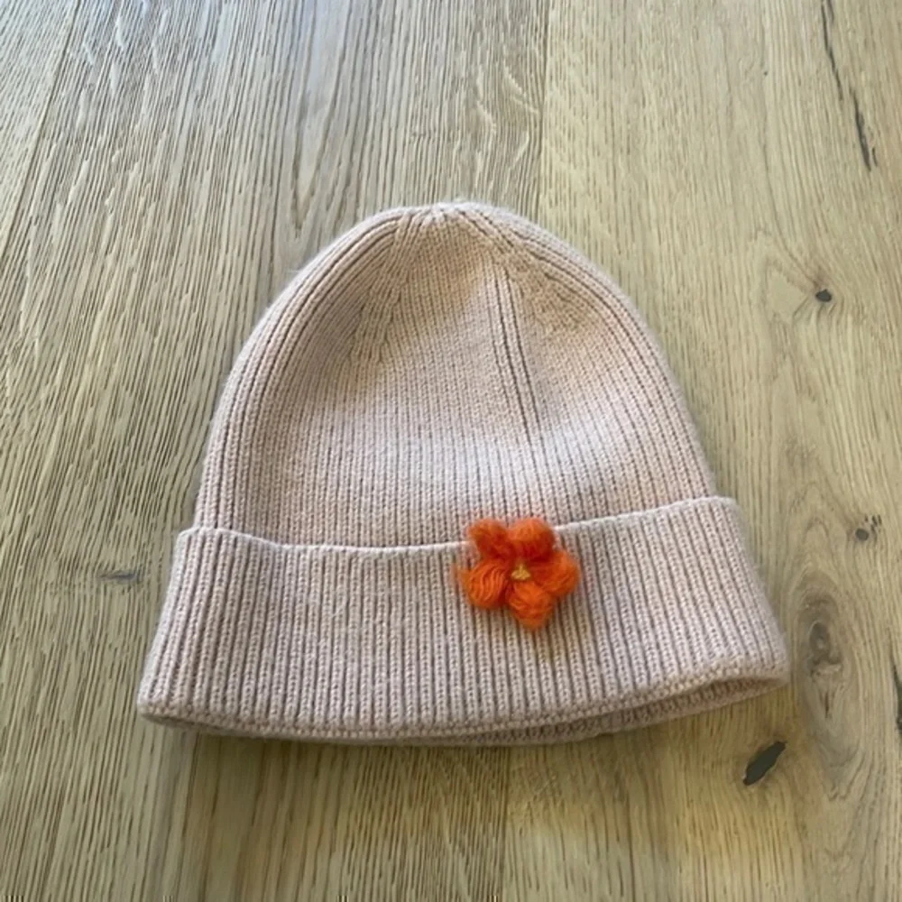 Girls Peach Pink Knit Beanie Orange Flower Cuffed Winter Hat One Size